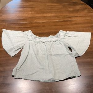 Make green cropped off the shoulder top